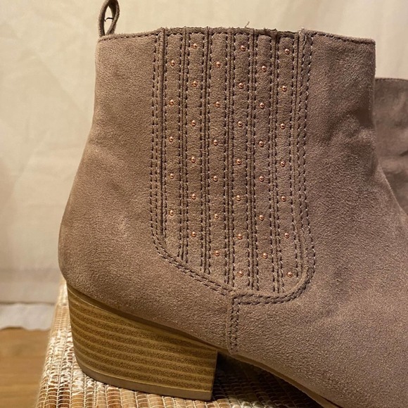 LC Lauren Conrad Mocha/Taupe Ankle Boots (Size 9&1/2) - Picture 12 of 13